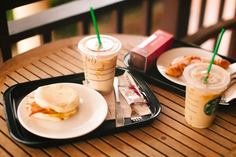 Off Campus Lunch: Student's Thoughts and Favorite Spots